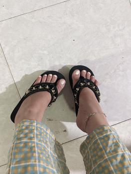 Product Review of (MỚI 2024) Dép Xỏ Ngón Nữ Dép Kẹp dép Tông Nữ Đính Đá Nhân Tạo Đế Chống Trượt Hàng Quảng Châu DéP GiàY dep xongon Shoes from C**🪴 2