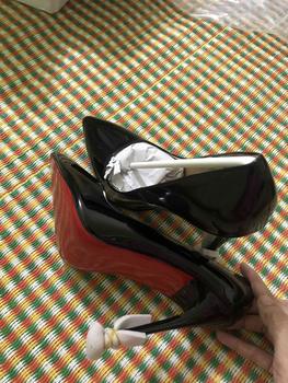 Product Review of Màu Đen, Cao 11cm  12cm - Giày Cao Gót Da Bóng Đế Đỏ from C** X** 2
