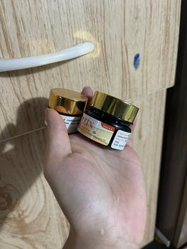 Product Review of Kem chấm mụn Mông mụn Lưng Molazin Skincare from N**🌻 0