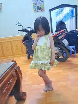 Product Review of [ Minna]Váy yếm kẻ caro siêu xinh cho bé gái kèm áo ren (9-27kg) thoáng mát from ☘**y T**🍀 0