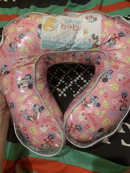 Product Review of Dakki 20"x23" Minnie Road Trip Nursing Pillow from J**l 1