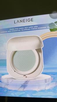 Product Review of Phấn phủ trang điểm dạng bột kiềm dầu LANEIGE Neo Essential Blurring Finish Powder 7g Cosmetic Mỹ Phẩm Mỹ Phẩm from V**y 0