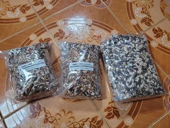 Product Review of อาหารนกแก้ว delinature ผสมธัญพืช 16 อย่างและผลไม้อัดเม็ด (แบ่งขาย 500G.-1KG.) from B**💰 0