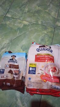 Product Review of Quaker Instant Oatmeal 1.2 Kg + Quaker 3in1 Chocolate 224g from Z**N 0