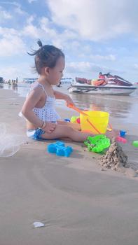 Product Review of Bikini, đồ bơi áo 2 dây bèo xoè to cho bé from Đ**0 0