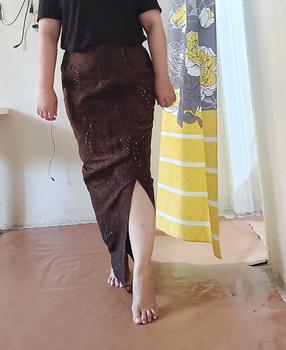 Product Review of Rok batik slimfit | bawahan kebaya kamen jadi rok kebaya rok batik rok songket batik bali from A**l 0