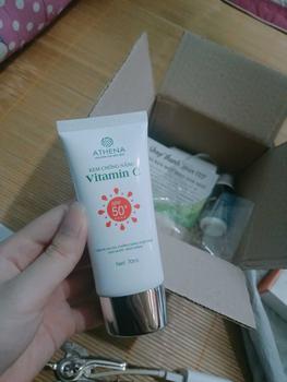 Product Review of KEM CHỐNG NẮNG VITAMIN C (Tặng nước hoa) PHÙ HỢP VỚI MỌI LOẠI DA Skincare Nữ Làm Đẹp Da from đ** c**i n** v** n** 1