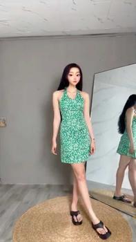 Product Review of Váy Mùa Hè Cho Nữ, Phong Cách Hồng Kông Cổ Điển Cổ Chữ V Cổ Yếm, Váy Chữ A, Váy Hai Dây Bó Bó Sát Hợp Xu hướng Hàng Mới Về Women Dress Khuy from E** t**h p**i đ** 0