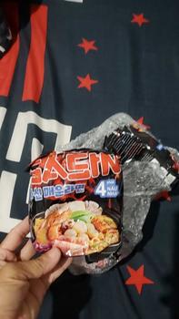 Product Review of Combo 5 gói Mì cay Sasin gia vị kim chi 120g from h** r**g 0