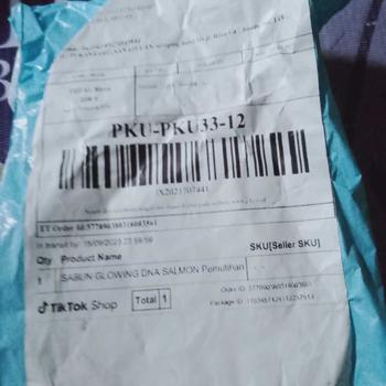 Product Review of [2 PCS ]SABUN GLOWING DNA SALMON AFEELGLOW Soap from m**a l**️ 2