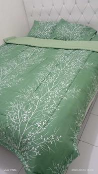 Product Review of BEDCOVER SET MOTIF twingkle star TOSCA | WARNA TOSCA | SPREI DENGAN SUDUT KARET | LENGKAP DENGAN SARUNG BANTAL DAN SARUNG GULING | UKURAN 90X200 | 100X200 | 120X200 | 140X200 | 160X200 | 180X200 | 200X200 from A** H**n 0