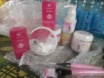 Product Review of Bundle Isi 5 Misonells Hb booster 250gr & Bleaching Licorice+Aha Bodyserum from H**🐣 0
