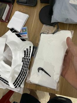 Product Review of Combo 3 Đôi Tất Chống Trượt - tặng 1 đôi tất đệm bông lót xù dày . Tất Chống Trơn , Tất Thể Thao Sport from 𝙷** 𝙷**𝚐 1