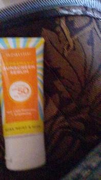 Product Review of [Twin Pack] Azarine Hydramax-C Sunscreen Serum SPF50 PA++++ 40ml Acid Hyaluronic Facial  Berminyak  Wajah  Sunblock from I**? 0