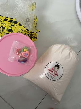 Product Review of 1KG Kem Body Tẩy Dưỡng (da ngâm sạm thân đen chai lì, da vàng) from N** 0