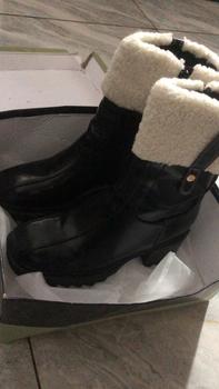 Product Review of Bốt Nữ cổ lửng khoá kéo chất da phối lông QCCC Boot Jean (W88-8) from K**h 0