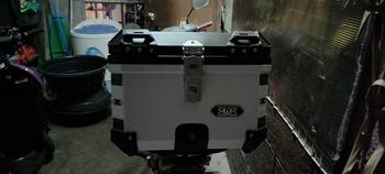 Product Review of NEW STYLE With box With Baseplate Motorcycle Top Box RXR 45 liters from d**5 2