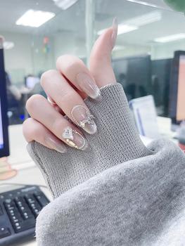 Product Review of Mã D006 - Nailbox Thiết Kế Thủ Công French Mắt Mèo (kèm bộ dụng cụ). from B** V**n 0