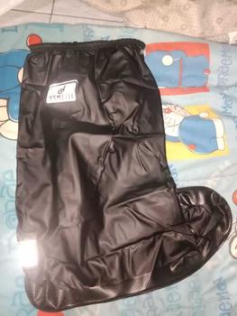 Product Review of รองเท้ากันน้ำ ถุงคลุมรองเท้ากันน้ำ รองเท้ากันฝน พื้นยางกันลื่น ใส่เดินสบาย รุ่นใหม่pvcแบบหนา มีหลายขนาดให้เลือก from T**p 3