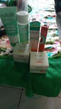 Product Review of Paket Skincare Nuface 5 in 1 Acne Prone Care / Anti jerawat / skincare nuface hemat Bebas Paraben Facial Berjerawat Treatment from j**6 0