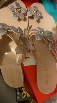 Product Review of （36~40）COD Flower style finger toe straps design glittering rubber flat sandals fashionable for women size Shoes Footwear Girl Summer Walking Shoes Comfort Decor Bedroom from M**C 0