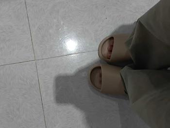 Product Review of Dép Bánh Mì Chất Liệu EVA Cao Cấp Siêu Nhẹ Siêu Êm Kháng Nước Chống Trượt from d**d 1