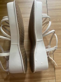 Product Review of EROSSKA - Giày sandal nữ đế xuồng dây quai mảnh cao 6cm màu nude - SB014 from T**ỳ D**8 1