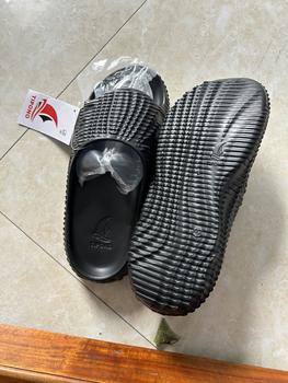 Product Review of Dép Quai Ngang Nam Nữ  Dép Bánh Mì TIPONO Unisex Đế Êm Chân Mẫu Dép Thời Trang Cho Các Cặp Đôi  DéP dép  nt Slipper Cao Su Jean Sọc dép  qua  ingang  nữ from E** V** 2