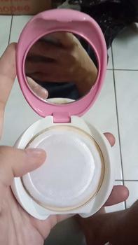 Product Review of MARINA Compact Powder UV Brighten Up Bedak Padat 12gr Peach Wajah from M**r 2