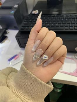 Product Review of Mã D006 - Nailbox Thiết Kế Thủ Công French Mắt Mèo (kèm bộ dụng cụ). from T**Ỷ (**） 2