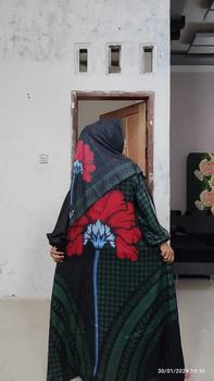 Product Review of Jeine Series (free scarf) silk digital printing Sutra by La palamba Gamis Karet Muslim Satin Pesta Dress from o**E 0