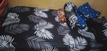 Product Review of SPREI MOTIF BLACK PALM BERKWALITAS ADEM Bantal Guling Karet Sarung Kain from S** L**3 0