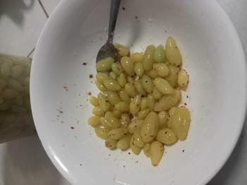 Product Review of องุ่นเม็ดเล็ก ดองเกลือ รสเปรี้ยวเค็ม แซ่บๆ from w**n 0