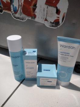 Product Review of Wardah Lightening Face Toner  125 ML from E** R**y 1