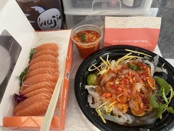 Product Review of [HCM - Giao 2H] Sashimi Cá Hồi 150g - 300g - 500g Tươi Ngon & Gia Vị Ăn Kèm - Đảo Hải Sản from l**3 0
