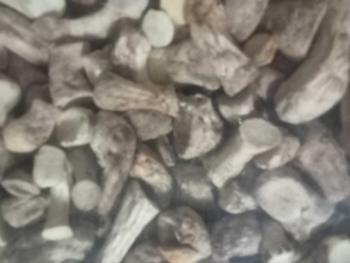 Product Review of Chân Nấm Hương Khô Việt Nam túi 1kg from B** M** 3