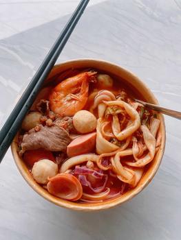 Product Review of KHÔ GÀ CHÁY TỎI NHÀ LÀM DAI NGON ĐẶC BIỆT Snack Ăn Vặt Food Thức Ăn from N**n T**4 1
