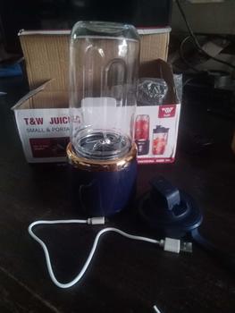 Product Review of TNW KJ4 Juicer Blender 6 Pisau Portable Juicer Cup Pembuat Jus Elektrik 2400mah Rechargeable Mini Mixer Ice Crusher 400ml from D**💞 0