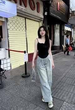 Product Review of Quần Jeans Ống Rộng Phong Cách Hàn Quốc KARA 498- Chất vải dày dặn, thoải mãi, dễ phối đồ from n**h ** 1
