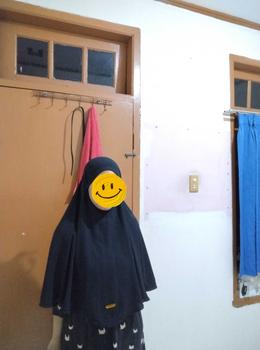 Product Review of (71k Get 3) Kerudung Instan Bergo Maryam Tali Non Pad Crinkle Airflow Size L - Muhajirin Hijab muslim syari Nyaman Panjang from a**s 2