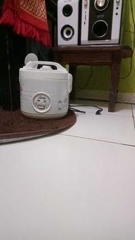 Product Review of 【COD】Votre Rice Cooker G-11  Penanak Nasi Desain Elegan dengan Lapisan Tutup Kaca Free Saringan Kukus from c**e 0