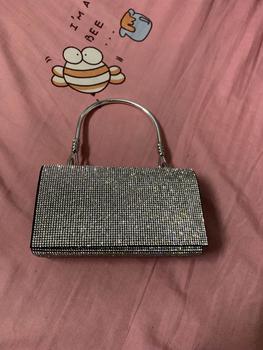 Product Review of Túi Xách Nữ Đeo Chéo Bag Clutch Đi Tiệc Cầm Tay Quai Kiềng Đính Đá BlingBling Màu Đen Màu Bạc Sang Chảnh Kèm Dây Xích Size 18 HÀNG CHUẨN QC Nhung Kem tuixach  thoitrang Khô sạch Nhẫn Đinh from P**ư Ý** 0