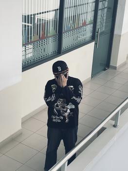 Product Review of Áo thun nam nữ form boxy GWYN OFFSHORE T-SHIRT Cotton Màu Đỏ Cổ Tròn Menswear from b**h d**g t**g t** ♈** 1