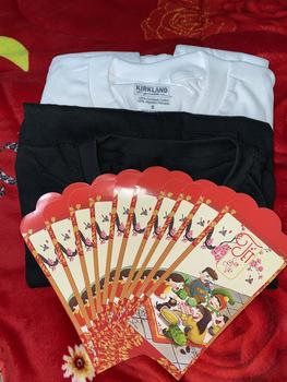 Product Review of Áo Thun Dài Tay Nam Nữ ( Màu Trắng ,Màu Đen) from V** D**g 2