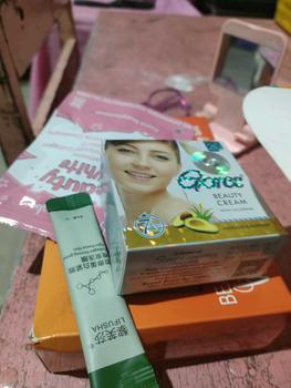 Product Review of Beauty White You Glow Babe  Whitening Capsule for adult from M**a B**n 2