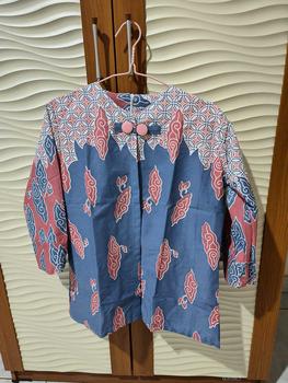 Product Review of Blouse Mega Mendung - Baju Batik Wanita Kerja Blouse Motif Mega Mendung Warna soft from S**n 0