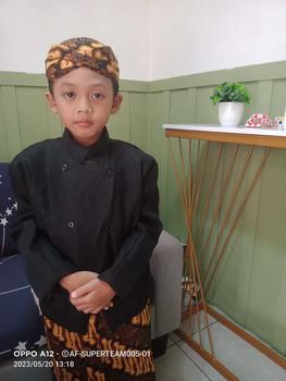 Product Review of COD!!! Setelan Beskap Anak + Celana Batik / Jarik Instan Coklat + Blangkon Solo (Ukuran Bayi 0 Tahun Sampai SD) #PAKAIAN ADAT JAWA# #TEDAK SITEN# #BISA BAYAR DI TEMPAT# from D**l 0