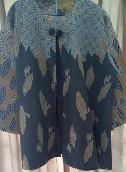 Product Review of Blouse Mega Mendung - Baju Batik Wanita Kerja Blouse Motif Mega Mendung Warna soft from b**i 0