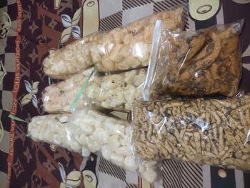 Product Review of 500gr BASRENG PEDAS DAUN JERUK snack murah from R**o S**i 0