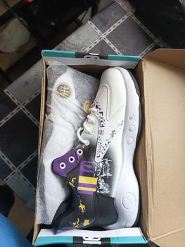 Product Review of Sakura.Men's BasketBall Shoes  w/ Box Cushioning Foam #MXG1002 (Standard SIze) sabrina basketball from /**Z 0